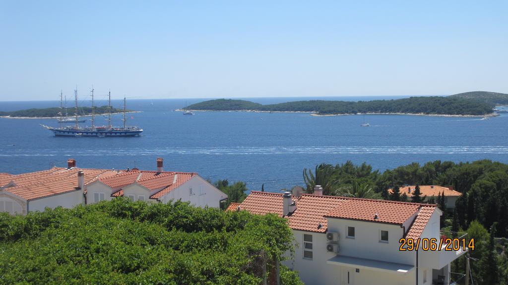 J&B Holiday House Hvar Χβαρ Εξωτερικό φωτογραφία