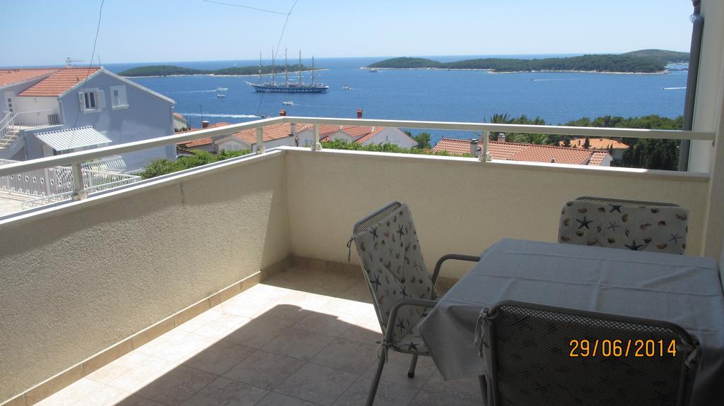 J&B Holiday House Hvar Χβαρ Εξωτερικό φωτογραφία